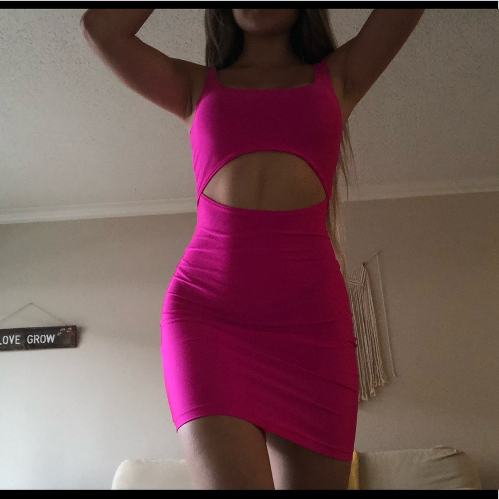 Pink bodycon cutout dress